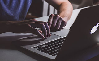 开云体育投注-皇马门神连场高光表现，球迷赞不绝口