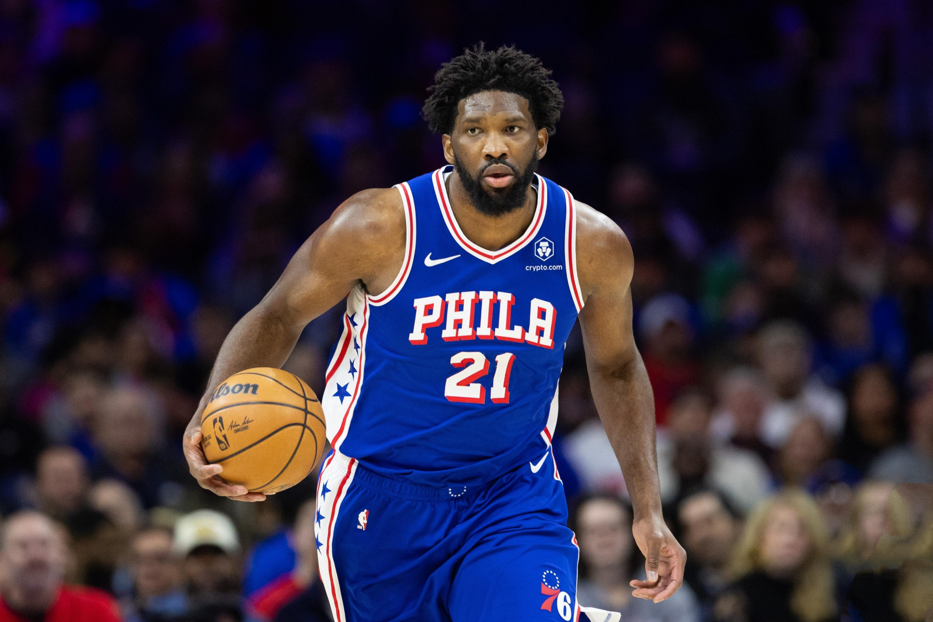 人不敌老鹰，恩比德遭遇封盖