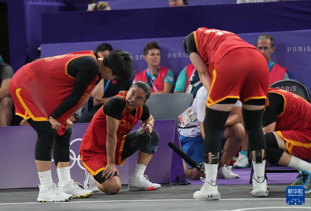 比赛中充满着激烈的对抗和激动的瞬间